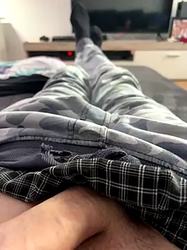 Snapshot of Ben291113 chatting on September 2025 02:17:01 PM Ben291113 online show from September 2025 02:17:01 PM