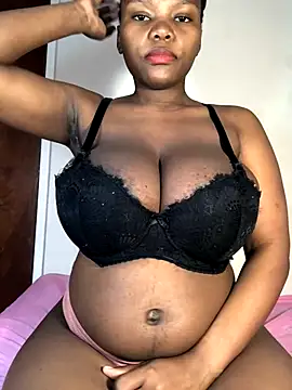 Snapshot of SexyAngeliqua chatting on September 2025 06:02:01 AM SexyAngeliqua online show from September 2025 06:02:01 AM