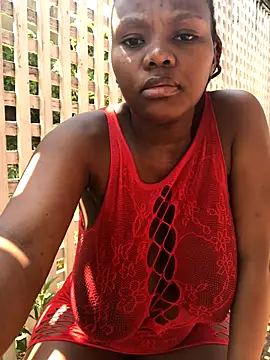 Snapshot of SexyAngeliqua chatting on October 2025 07:42:02 AM SexyAngeliqua online show from October 2025 07:42:02 AM