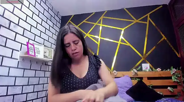 kathina giraldo online show from January 2025 12:36:02 PM