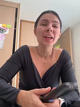 Snapshot of SofiaG_ chatting on December 2024 04:40:01 PM SofiaG  online show from December 2024 04:40:01 PM