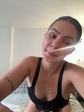 Snapshot of SofiaG_ chatting on March 2025 10:27:02 PM SofiaG  online show from March 2025 10:27:02 PM