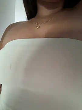 Snapshot of SofiaG_ chatting on September 2025 10:42:01 PM SofiaG  online show from September 2025 10:42:01 PM