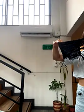 SofiaG  online show from November 2025 08:22:02 PM