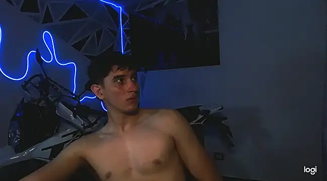 Snapshot of oliver_Lz chatting on March 2025 10:45:01 AM oliver Lz online show from March 2025 10:45:01 AM