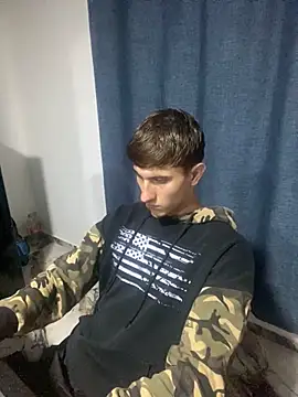 Snapshot of oliver_Lz chatting on October 2025 12:21:02 AM oliver Lz online show from October 2025 12:21:02 AM