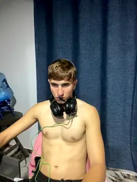 Snapshot of oliver_Lz chatting on October 2025 07:23:02 AM oliver Lz online show from October 2025 07:23:02 AM