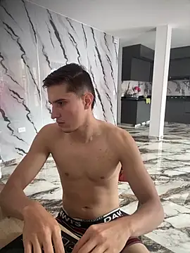 Snapshot of oliver_Lz chatting on November 2025 07:39:02 PM oliver Lz online show from November 2025 07:39:02 PM