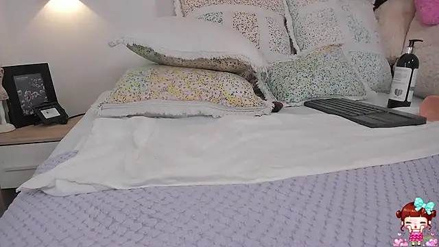 Snapshot of khloe_cutee chatting on December 2024 11:44:02 PM khloe cutee online show from December 2024 11:44:02 PM