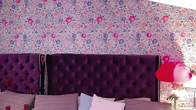 Snapshot of Evapeach_ chatting on February 2025 01:50:01 PM Evapeach online show from February 2025 01:50:01 PM