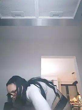 Jujuicy 97 online show from October 2025 06:15:01 PM