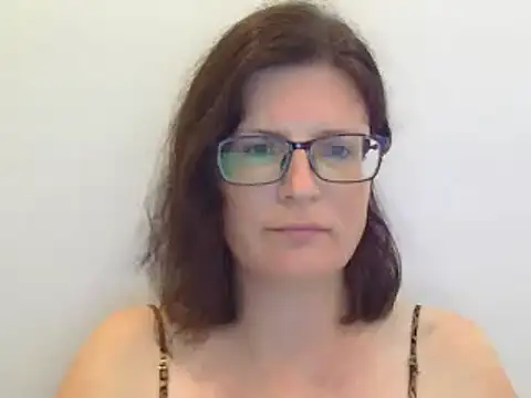 Snapshot of CrimsonMistress chatting on January 2025 03:02:02 AM CrimsonMistress online show from January 2025 03:02:02 AM