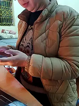 JasminePham online show from December 2024 01:18:02 AM