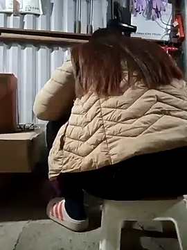 JasminePham online show from December 2024 12:55:02 AM