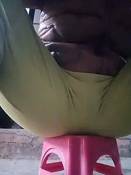 JasminePham online show from February 2025 01:11:01 AM