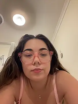 brooklynivy online show from April 2026 03:51:01 PM