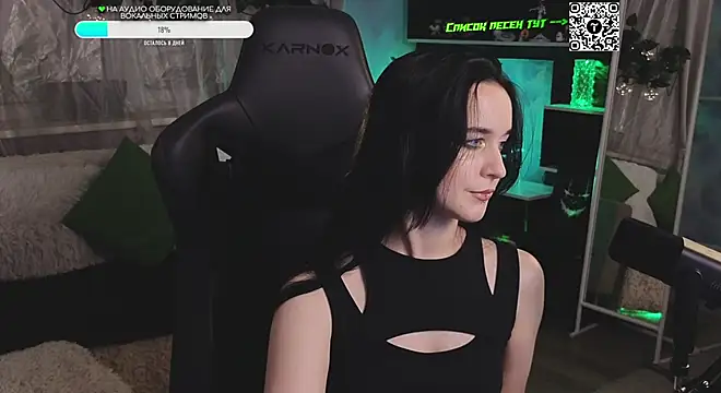 KiraLiLime online show from September 2025 12:12:01 AM