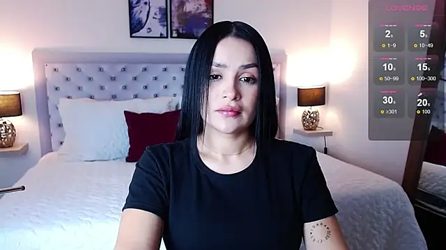 sarascottt online show from March 2025 02:26:02 PM