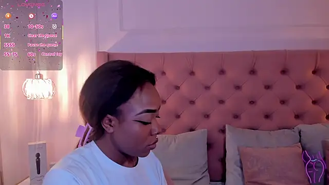 mia schwarz online show from September 2025 10:10:01 PM