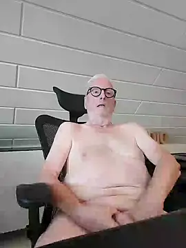 Snapshot of Greyhound70 chatting on September 2025 03:17:02 PM Greyhound70 online show from September 2025 03:17:02 PM