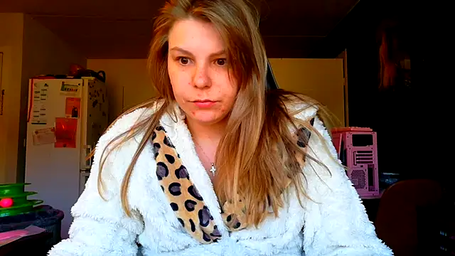 PetiteB Official online show from May 2026 06:40:02 AM