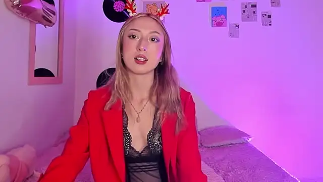 Snapshot of Imsophie_collins chatting on December 2025 05:47:01 AM Imsophie collins online show from December 2025 05:47:01 AM