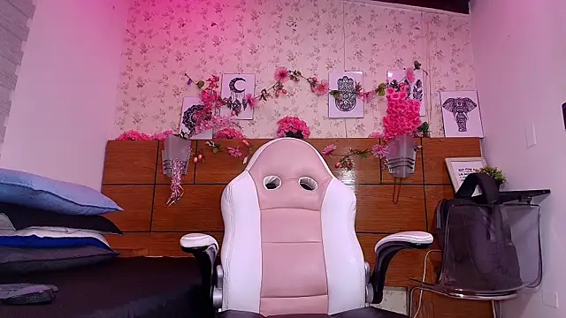 aisha sh online show from September 2025 11:54:02 AM