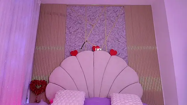 aisha sh online show from March 2026 12:01:02 PM