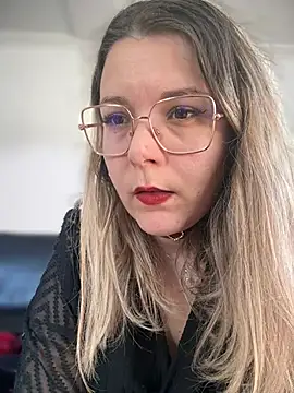 EmyLana online show from February 2025 02:04:02 PM