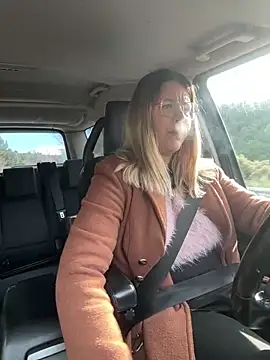 EmyLana online show from February 2026 08:57:02 AM