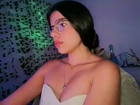 Snapshot of Adararose1 chatting on December 2024 10:46:02 PM Adararose1 online show from December 2024 10:46:02 PM