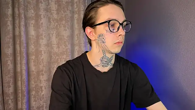 Snapshot of anahori__simon chatting on February 2025 04:37:01 PM anahori simon online show from February 2025 04:37:01 PM