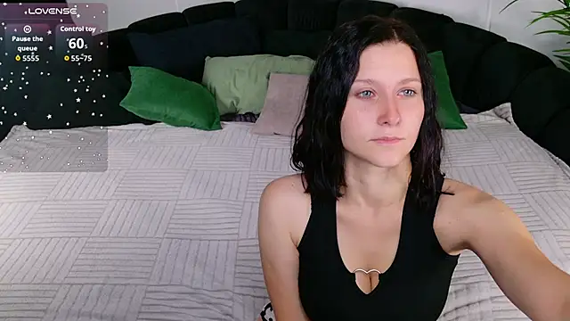 SarahStanley online show from September 2025 04:29:02 PM