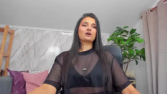 Snapshot of JennaPrice chatting on September 2025 04:01:02 PM JennaPrice online show from September 2025 04:01:02 PM