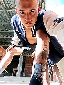 pepe-32 online show from October 2025 01:09:01 PM