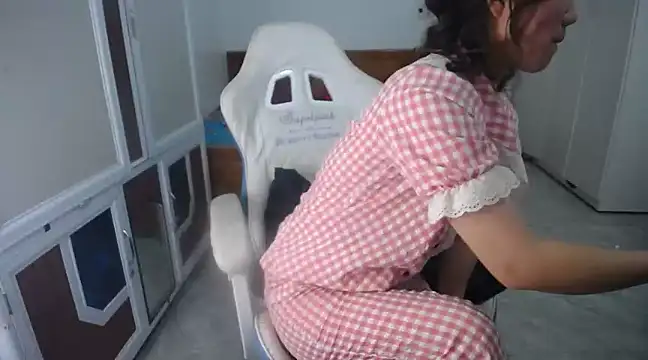 Snapshot of Susu204 chatting on March 2025 04:09:01 AM Susu204 online show from March 2025 04:09:01 AM