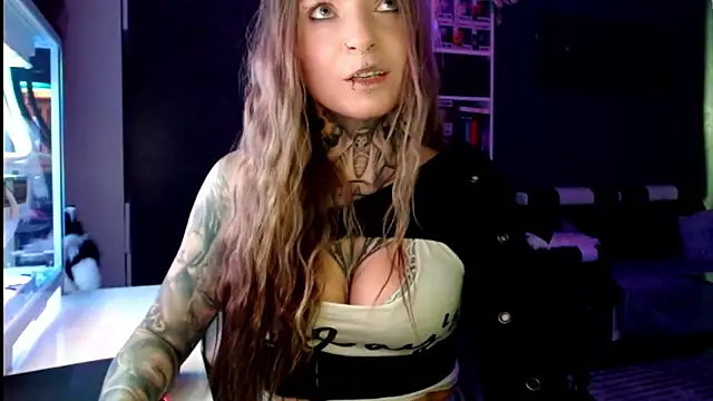 Snapshot of InesGold chatting on February 2025 10:26:01 AM InesGold online show from February 2025 10:26:01 AM