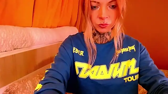 Snapshot of InesGold chatting on February 2026 07:34:02 AM InesGold online show from February 2026 07:34:02 AM