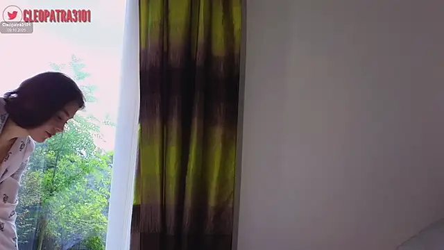 Cleopatra3101 online show from October 2025 09:29:02 AM