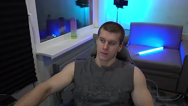 Bruno Banani online show from October 2025 08:17:01 PM