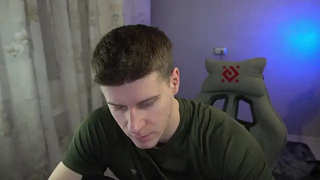 Bruno Banani online show from November 2025 04:46:01 PM