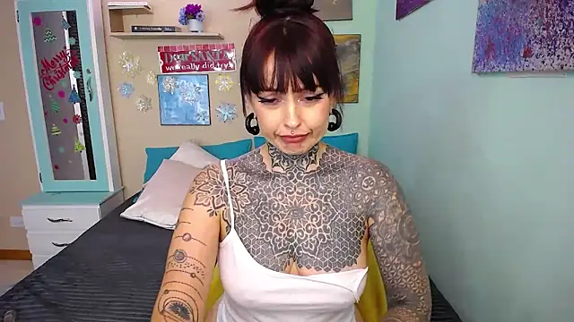 LolaRouse online show from December 2024 09:11:01 PM