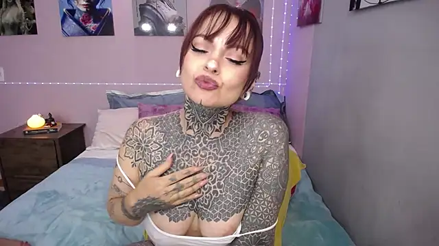 LolaRouse online show from October 2025 05:47:01 PM