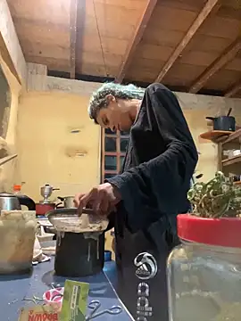 Snapshot of sammoura01 chatting on September 2025 10:10:02 PM sammoura01 online show from September 2025 10:10:02 PM