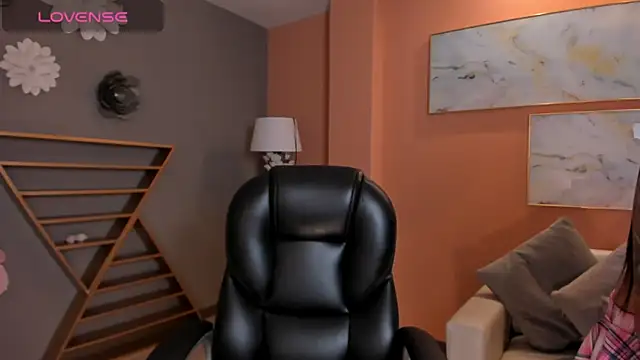 HannahJamesX online show from February 2025 05:41:02 PM