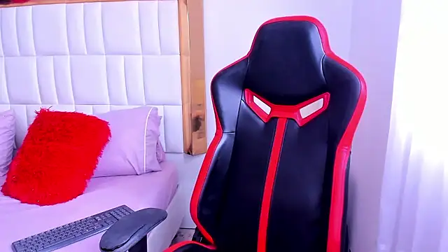 MadelineJackson online show from January 2026 09:52:02 PM