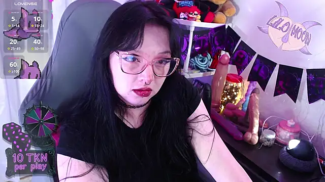 LiloMoon69 online show from November 2025 11:48:01 PM