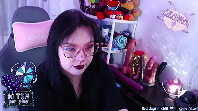 LiloMoon69 online show from December 2025 02:23:01 PM