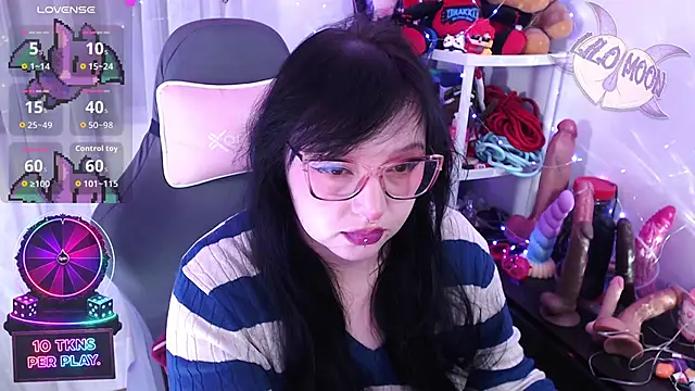 LiloMoon69 online show from February 2026 01:11:01 PM