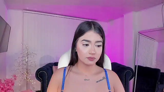 amelie jhons online show from February 2025 12:20:01 AM